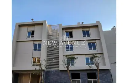 Apartment - 2 Bedrooms - 2 Bathrooms for sale in The Waterway View - 90 Street - The 5th Settlement - New Cairo City - Cairo