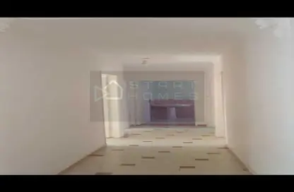 Apartment - 3 Bedrooms - 1 Bathroom for sale in 11th District - Sheikh Zayed City - Giza