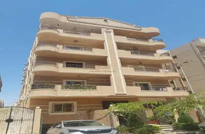 Apartment - 3 Bedrooms - 2 Bathrooms for sale in Mostashareen - North Investors Area - New Cairo City - Cairo