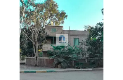 Villa - 5 Bedrooms - 4 Bathrooms for sale in Sarayat Al Maadi - Hay El Maadi - Cairo