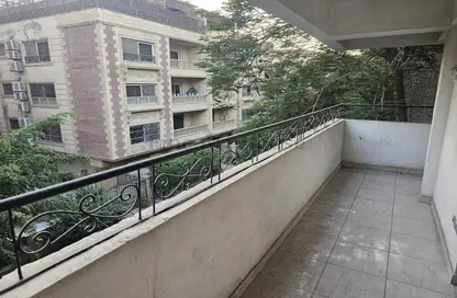 Apartment - 2 Bedrooms - 1 Bathroom for sale in Sarayat Al Maadi - Hay El Maadi - Cairo