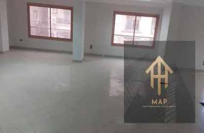 Office Space - Studio - 2 Bathrooms for rent in Gameat Al Dewal Al Arabeya St. - Mohandessin - Giza