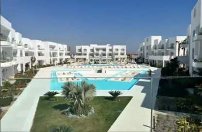 Apartment - 3 Bedrooms - 4 Bathrooms for sale in Mountain View - Ras Al Hekma - North Coast