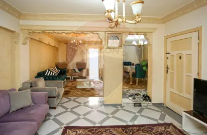 Apartment - 2 Bedrooms - 1 Bathroom for sale in Doctor Al Sabongy St. - Saba Basha - Hay Sharq - Alexandria