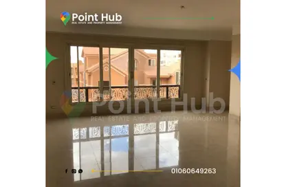 Apartment - 2 Bedrooms - 3 Bathrooms for sale in Green 3 - 2nd District - Sheikh Zayed City - Giza