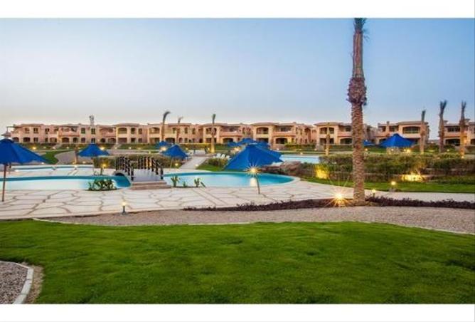 Chalet - 4 Bedrooms - 3 Bathrooms for sale in La Vista Topaz - La Vista - Al Ain Al Sokhna - Suez