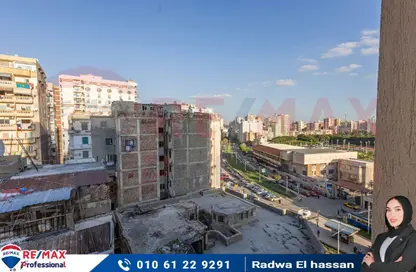 Apartment - 3 Bedrooms - 2 Bathrooms for sale in Omar Lotfy St. - Sporting - Hay Sharq - Alexandria