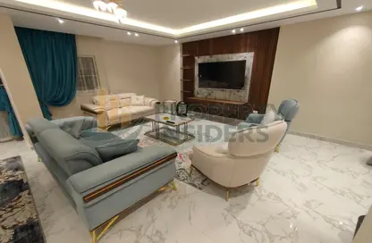 Apartment - 2 Bedrooms - 2 Bathrooms for rent in Gameat Al Dewal Al Arabeya St. - Mohandessin - Giza