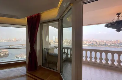 Apartment - 4 Bedrooms - 5 Bathrooms for rent in Nile Corniche St. - Garden City - Cairo