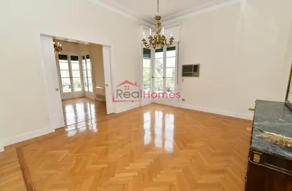 Apartment - 2 Bedrooms - 2 Bathrooms for rent in Al Gabalaya St. - Zamalek - Cairo