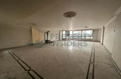 Apartment - 4 Bedrooms - 3 Bathrooms for sale in Gameat Al Dewal Al Arabeya St. - Mohandessin - Giza