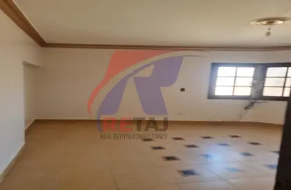 Apartment - 2 Bedrooms - 1 Bathroom for rent in Mohammed Al Maqref St. - 6th Zone - Nasr City - Cairo