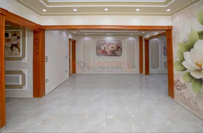 Apartment - 2 Bedrooms - 1 Bathroom for rent in Bolkly - Hay Sharq - Alexandria