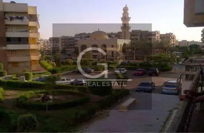 Villa - 5 Bedrooms - 4 Bathrooms for sale in Al Motamayez District - 6 October City - Giza