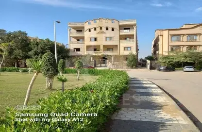 Apartment - 3 Bedrooms - 2 Bathrooms for sale in Abo Mousa Al Ashaari St. - The 1st Settlement - New Cairo City - Cairo