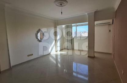 Apartment - 3 Bedrooms - 2 Bathrooms for sale in Yousri Nabih St. - Ard El Golf - Heliopolis - Masr El Gedida - Cairo