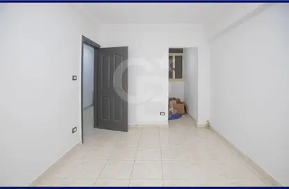 Apartment - 2 Bedrooms - 1 Bathroom for rent in Cleopatra - Hay Sharq - Alexandria