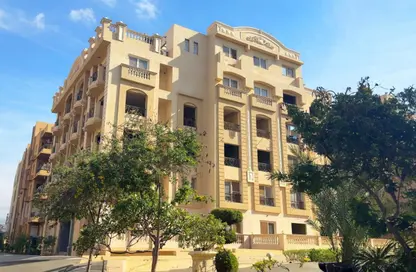 Apartment - 3 Bedrooms - 2 Bathrooms for sale in Al Ashrafiya - North Investors Area - New Cairo City - Cairo