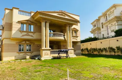 Villa - 7+ Bedrooms - 7 Bathrooms for sale in Royal City - Sheikh Zayed Compounds - Sheikh Zayed City - Giza