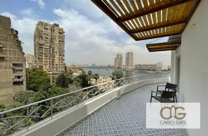 Penthouse - 3 Bedrooms - 3 Bathrooms for rent in Mohamed Mazhar St. - Zamalek - Cairo