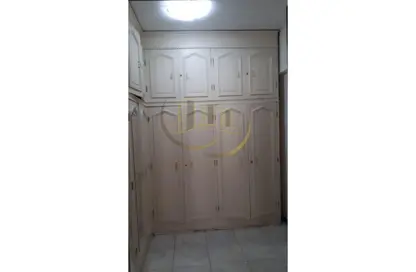 Apartment - 4 Bedrooms - 1 Bathroom for rent in Street 12 - Maadi - Hay El Maadi - Cairo