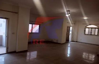 Apartment - 3 Bedrooms - 2 Bathrooms for rent in Al Gezira St. - South Investors Area - New Cairo City - Cairo