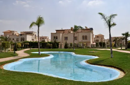 Villa - 4 Bedrooms - 4 Bathrooms for sale in Greens - 6th District - Sheikh Zayed City - Giza