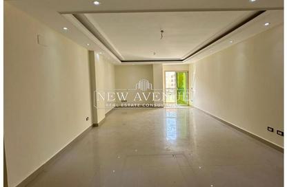 Apartment - 3 Bedrooms - 2 Bathrooms for sale in Suleiman Al Halabi St. - El Banafseg 11 - El Banafseg - New Cairo City - Cairo