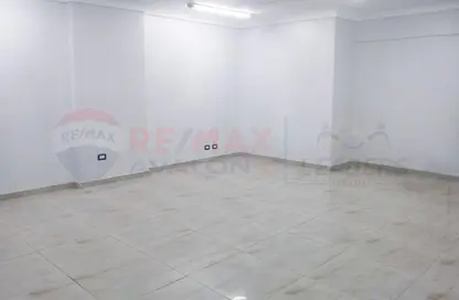 Office Space - Studio - 1 Bathroom for sale in Janaklees - Hay Sharq - Alexandria