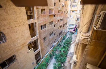 Apartment - 2 Bedrooms - 2 Bathrooms for sale in Al Nasr St. - Smouha - Hay Sharq - Alexandria