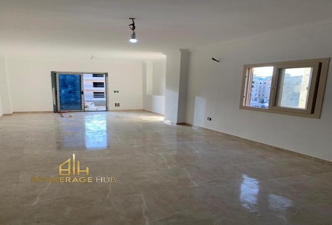 Apartment - 3 Bedrooms - 2 Bathrooms for rent in South Lotus - El Lotus - New Cairo City - Cairo