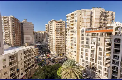 Apartment - 3 Bedrooms - 2 Bathrooms for sale in Albert Al Awal St. - Smouha - Hay Sharq - Alexandria