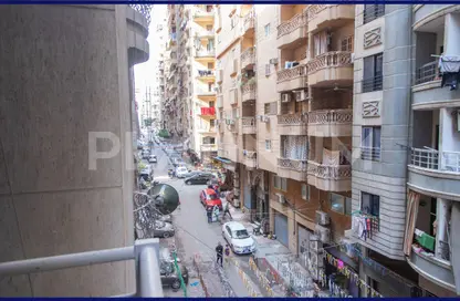 Apartment - 3 Bedrooms - 1 Bathroom for sale in Gamal Abdel Nasser Road - Sidi Beshr - Hay Awal El Montazah - Alexandria