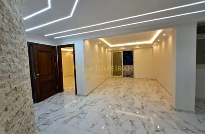 Apartment - 3 Bedrooms - 3 Bathrooms for sale in Al Farek Ismail Srhank St. - Laurent - Hay Sharq - Alexandria