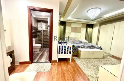 Apartment - 3 Bedrooms - 2 Bathrooms for sale in Schools Road - Al Hadaba Al Wosta - Mokattam - Cairo