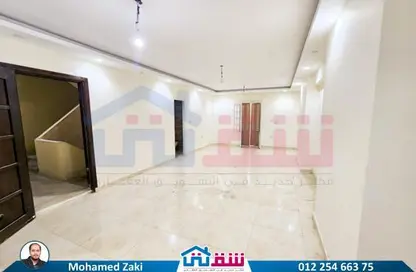 Apartment - 3 Bedrooms - 2 Bathrooms for sale in Winget st. - Bolkly - Hay Sharq - Alexandria