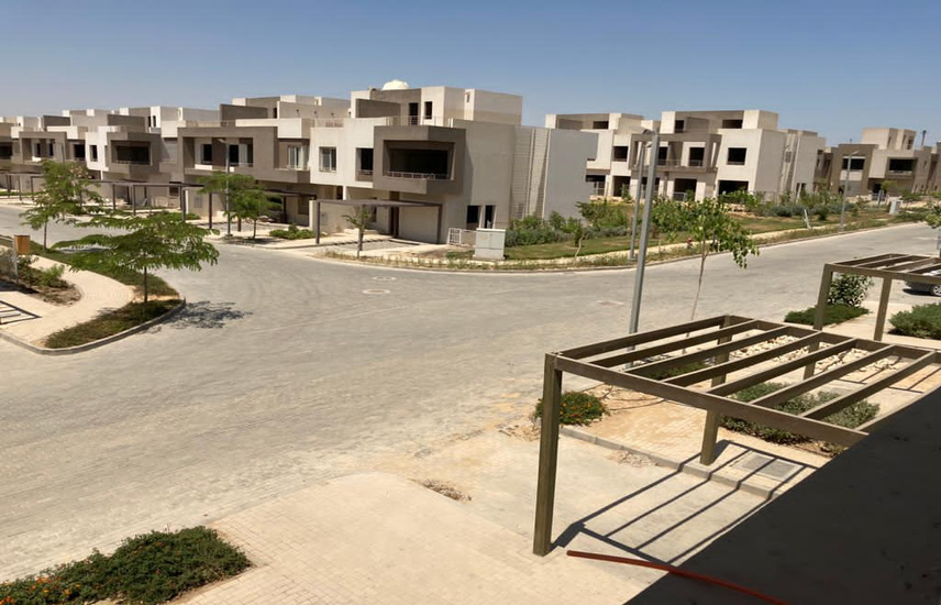 Townhouse Woodville Palm Hills Delivered sale . ref eslam11