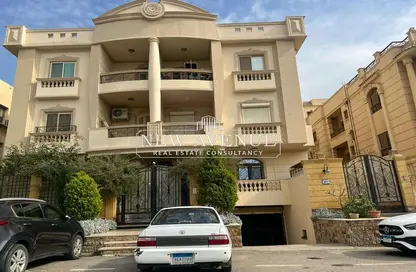 Apartment - 3 Bedrooms - 3 Bathrooms for sale in Al Narges - New Cairo City - Cairo