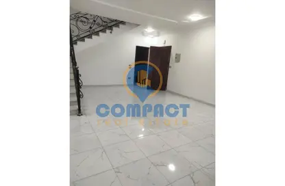 Duplex - 6 Bedrooms - 5 Bathrooms for rent in 9th District - Sheikh Zayed City - Giza