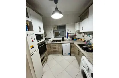 Apartment - 2 Bedrooms - 1 Bathroom for sale in Souk Zahraa Al Maadi St. - Zahraa El Maadi - Hay El Maadi - Cairo