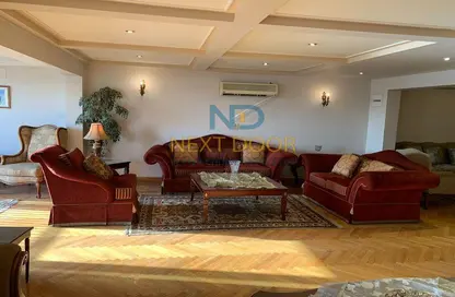 Apartment - 3 Bedrooms - 2 Bathrooms for rent in Cornish El Nile St. - Maadi - Hay El Maadi - Cairo