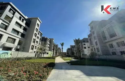 Apartment - 2 Bedrooms - 2 Bathrooms for sale in Trio Gardens - 5th Settlement Compounds - The 5th Settlement - New Cairo City - Cairo