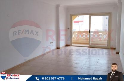 Apartment - 2 Bedrooms - 1 Bathroom for sale in El Riada School St. - Smouha - Hay Sharq - Alexandria