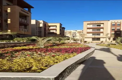 Apartment - 4 Bedrooms - 3 Bathrooms for sale in Green 5 - 6 October Compounds - 6 October City - Giza