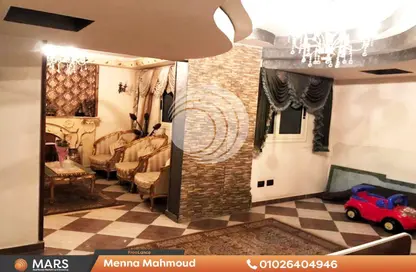 Apartment - 3 Bedrooms - 1 Bathroom for sale in Mahmoud Al Essawy St. - Miami - Hay Awal El Montazah - Alexandria