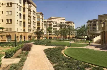 Apartment - 3 Bedrooms - 3 Bathrooms for sale in Uptown Cairo Road - Al Abageyah - El Khalifa - Cairo