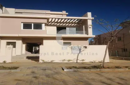 Townhouse - 4 Bedrooms - 5 Bathrooms for sale in O West - 6 October Compounds - 6 October City - Giza