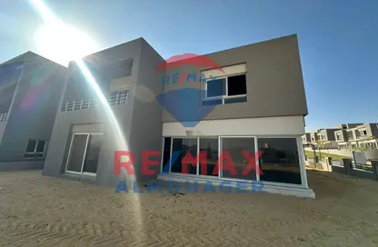 Villa - 4 Bedrooms - 4 Bathrooms for sale in Jeera - 13th District - Sheikh Zayed City - Giza