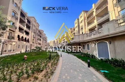 Apartment - 3 Bedrooms - 2 Bathrooms for sale in Rock Vera - 5th Settlement Compounds - The 5th Settlement - New Cairo City - Cairo