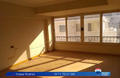 Apartment - 4 Bedrooms - 3 Bathrooms for sale in Bolkly - Hay Sharq - Alexandria